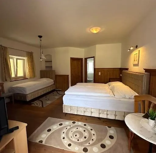 Weisses Lamm Apartment *